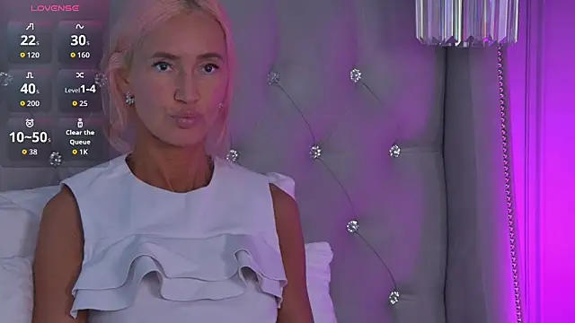 MonicaRice online show from 04.07.26