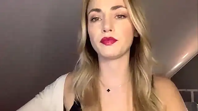 ScarlettSensitive online show from 05.01.26
