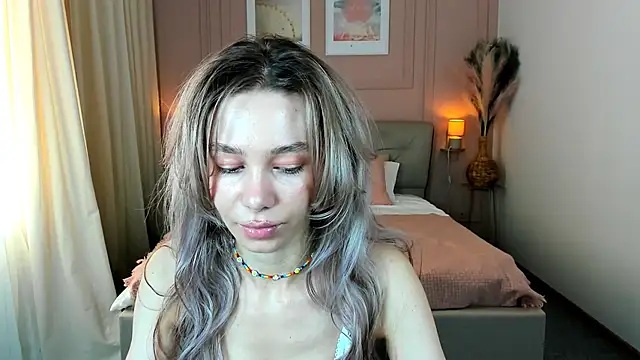 Snapshot of LuluAlis chatting on 04.28.26 LuluAlis online show from 04.28.26