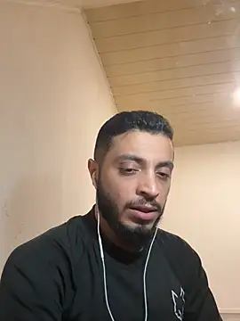 Snapshot of SoftAmjad chatting on 04.30.26 SoftAmjad online show from 04.30.26