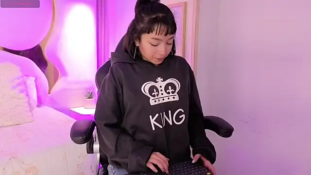 Candy joness online show from 03.10.26