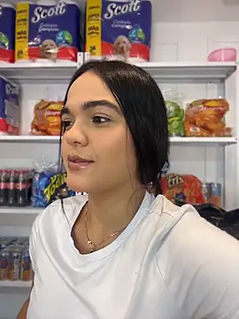 Snapshot of Bella-Ferrer chatting on 05.12.26 Bella-Ferrer online show from 05.12.26