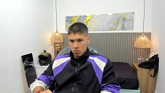 Snapshot of AlessandroFranco chatting on 05.20.26 AlessandroFranco online show from 05.20.26