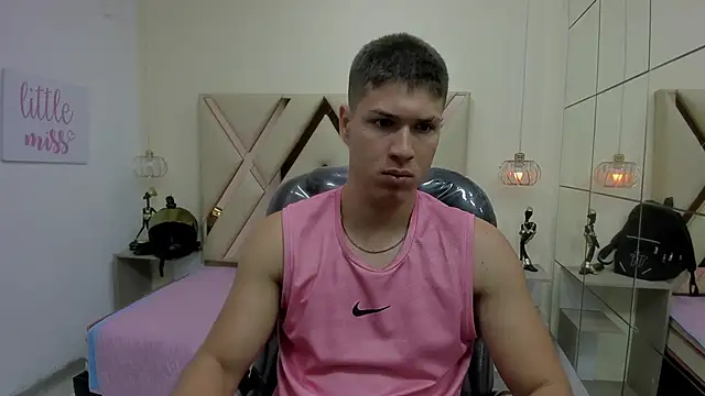 Snapshot of AlessandroFranco chatting on 05.22.26 AlessandroFranco online show from 05.22.26