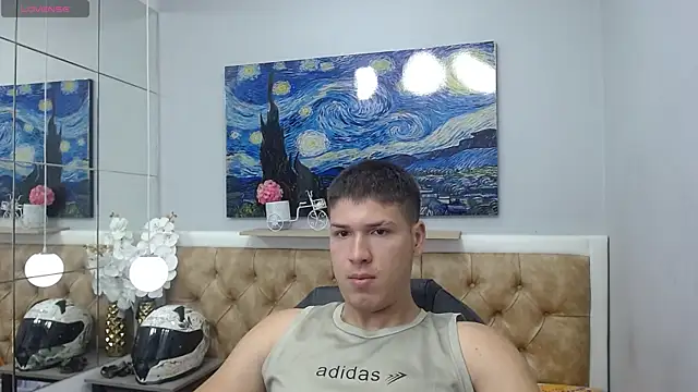 Snapshot of AlessandroFranco chatting on 05.26.26 AlessandroFranco online show from 05.26.26