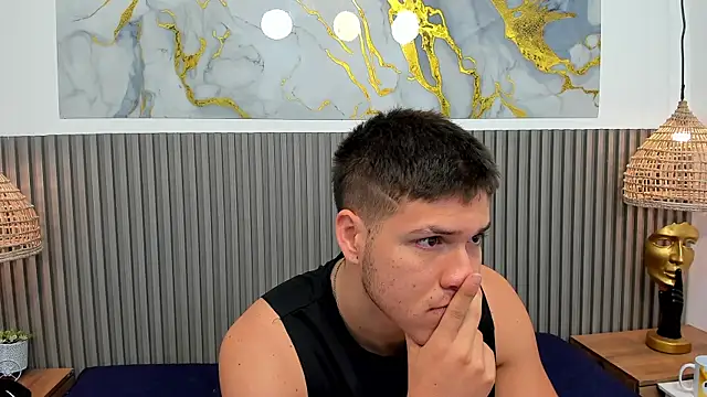 Snapshot of AlessandroFranco chatting on 07.17.26 AlessandroFranco online show from 07.17.26