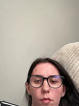 Oliviyaa kiss  online show from 03.17.26