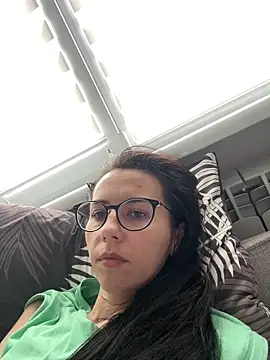 Oliviyaa kiss  online show from 03.20.26