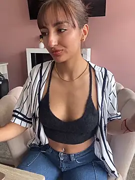 Nahomy Pink online show from 03.19.26