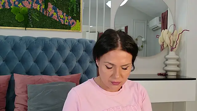 AnneRey online show from 04.20.26