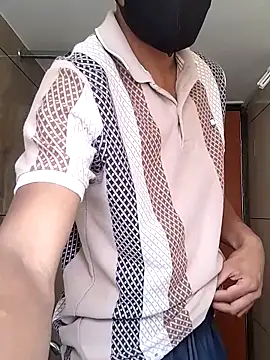 Snapshot of Roy3_2 chatting on 04.04.26 Roy3 2 online show from 04.04.26