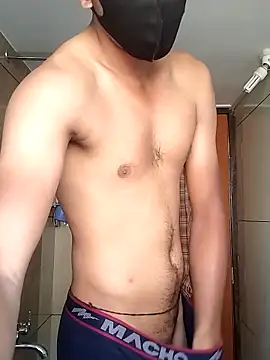 Snapshot of Roy3_2 chatting on 04.05.26 Roy3 2 online show from 04.05.26