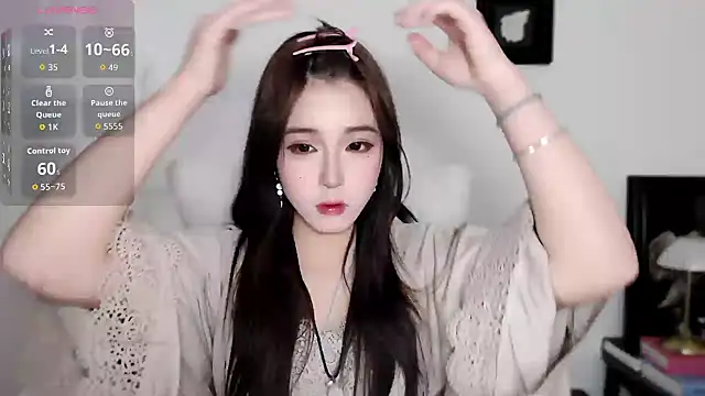 WQueen online show from 03.18.26