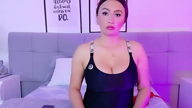 Katalina Alvarezz online show from 05.21.26