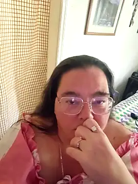 Snapshot of misstressbutterfly chatting on 03.11.26 misstressbutterfly online show from 03.11.26