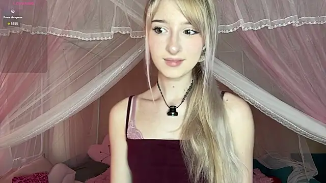 OnlyEva1 online show from 06.05.26