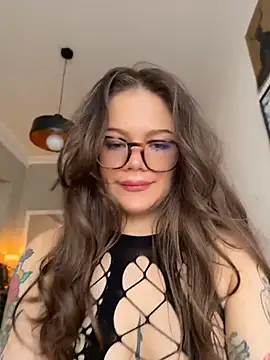 Snapshot of Tallulah_Kinky chatting on 07.25.26 Tallulah Kinky online show from 07.25.26