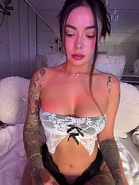 amy  laurie online show from 04.21.26