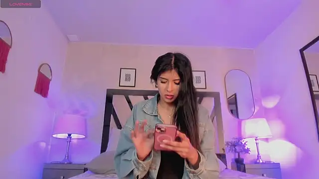 Violettaa Stone online show from 04.01.26