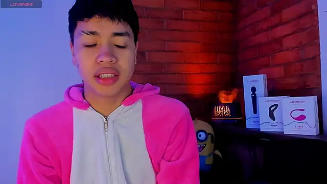 Lee Colee online show from 04.11.26