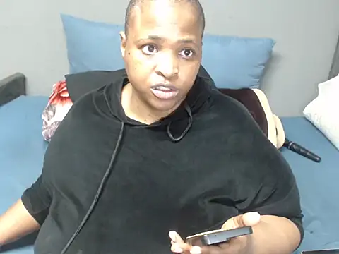 Bustydiva83 online show from 06.25.26
