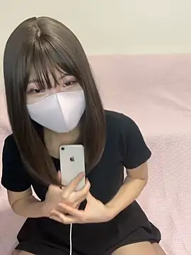 Snapshot of ichigonoiichan chatting on 04.23.26 ichigonoiichan online show from 04.23.26