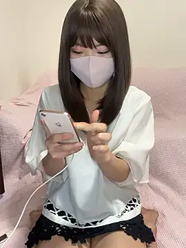 Snapshot of ichigonoiichan chatting on 04.26.26 ichigonoiichan online show from 04.26.26