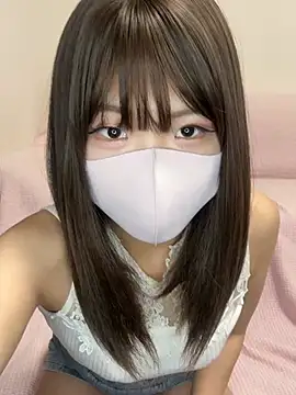 Snapshot of ichigonoiichan chatting on 04.28.26 ichigonoiichan online show from 04.28.26