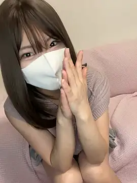 Snapshot of ichigonoiichan chatting on 05.18.26 ichigonoiichan online show from 05.18.26