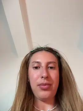 Snapshot of EvaRyen_ chatting on 06.03.26 EvaRyen online show from 06.03.26