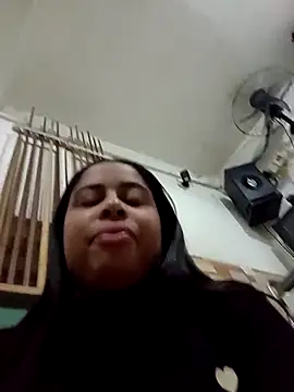 Snapshot of gatinha20257 chatting on 05.14.26 gatinha20257 online show from 05.14.26