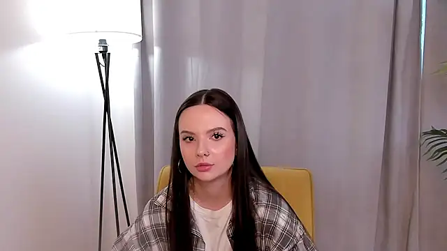 Snapshot of MeghanSkaer chatting on 03.15.26 MeghanSkaer online show from 03.15.26