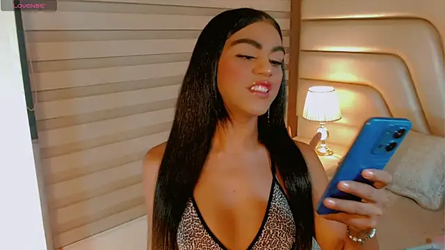 Snapshot of tiifannysexyhot chatting on 05.16.26 tiifannysexyhot online show from 05.16.26