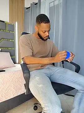 Oliver bigblack cock online show from 04.18.26