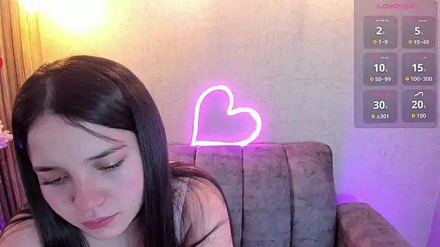 Snapshot of Julieth_Caandy chatting on 05.17.26 Julieth Caandy online show from 05.17.26