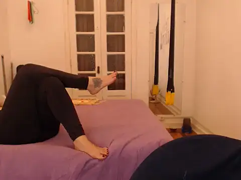 Snapshot of Polyglot_Goddess chatting on 03.19.26 Polyglot Goddess online show from 03.19.26