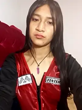 Snapshot of KarolaMendez chatting on 04.23.26 KarolaMendez online show from 04.23.26