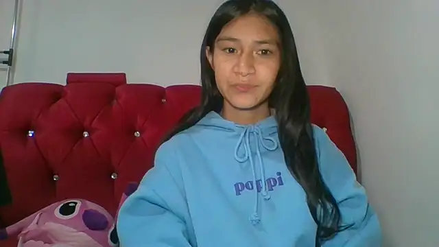 Snapshot of KarolaMendez chatting on 04.30.26 KarolaMendez online show from 04.30.26