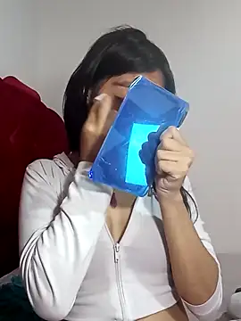 Snapshot of KarolaMendez chatting on 05.03.26 KarolaMendez online show from 05.03.26