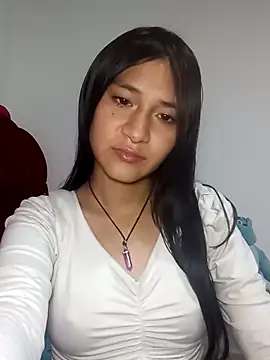 Snapshot of KarolaMendez chatting on 05.24.26 KarolaMendez online show from 05.24.26