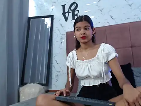 Daniela Lunax online show from 03.30.26