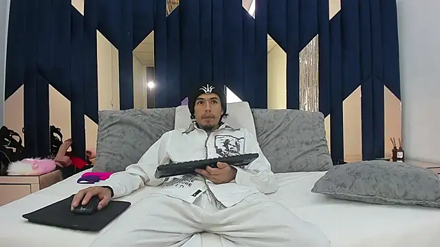 Snapshot of KikyoAndDrey chatting on 05.03.26 KikyoAndDrey online show from 05.03.26
