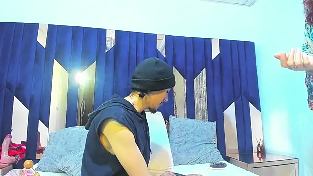 Snapshot of KikyoAndDrey chatting on 05.06.26 KikyoAndDrey online show from 05.06.26