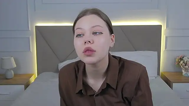 Sophie Rays online show from 03.12.26