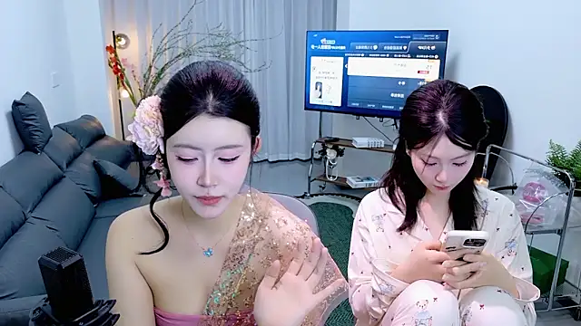 Summerbaby-001 online show from 03.12.26