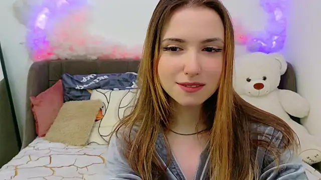 Snapshot of LeenMoonie chatting on 05.18.26 LeenMoonie online show from 05.18.26