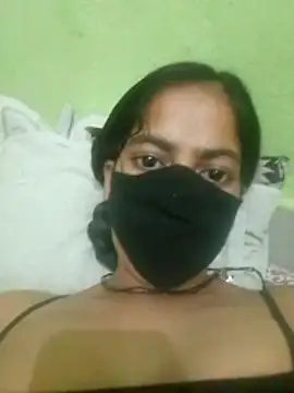 nidhiyadav00 online show from 04.15.26