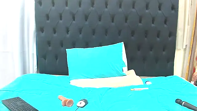 Dark Slim Thick online show from 04.08.26