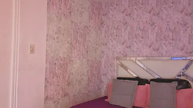 april summer  online show from 04.29.26