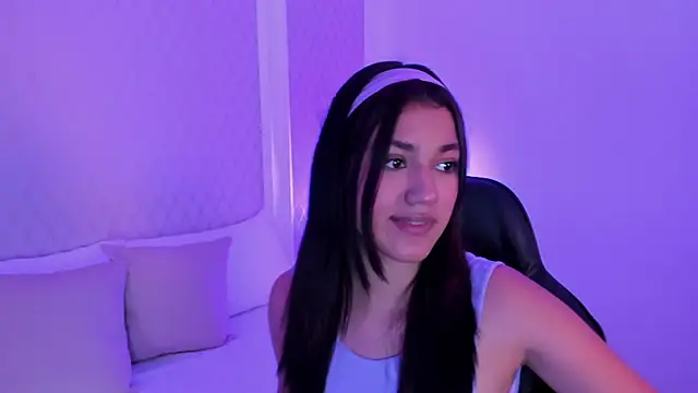 Snapshot of cristin_collins chatting on 04.11.26 cristin collins online show from 04.11.26